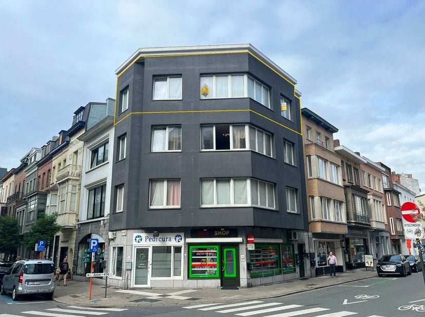 Appartement te koop in Jan Palfijnstraat 2 bus 3,
                    8500 Kortrijk