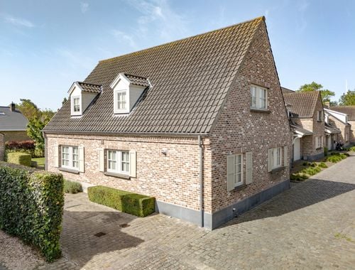                                         Maison à vendre à Ramskapelle, € 810.000
