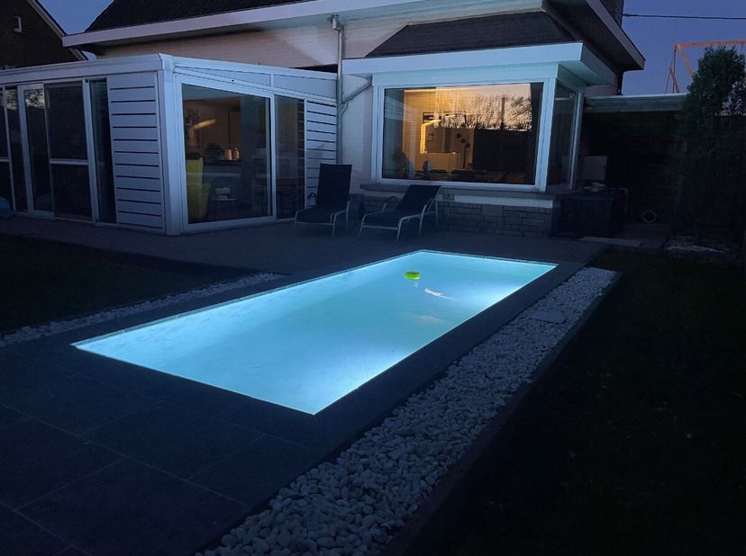 koop: karaktervolle villa in de Tapuitstraat, gelegen in een rustige residentiële en landelijke omgeving van Waregem. Deze woning biedt een comfortabe