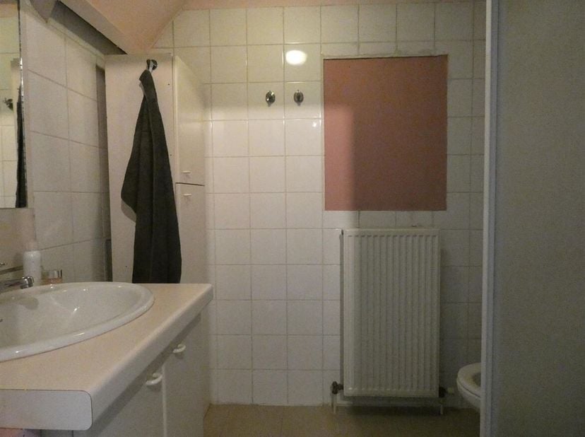 Charmant appartement en duplex avec 1 chambre<br />
Situation<br />
Ce charmant appartement en duplex bénéficie d'un emplacement idéal à proximité du