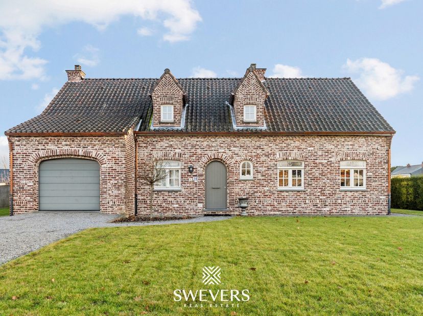 Voor meer info en fotos, surf naar www.swevers.be  In een rustige woonwijk in Houthalen vind je deze vrijstaande woning met een bewoonbare oppervlakte