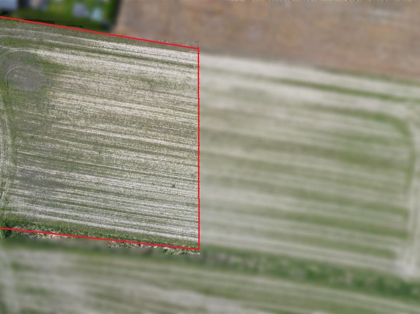 Land van +/- 23 are 06 centiares gelegen in een landelijke woonwijk in het dorp Wiers.<br />
<br />
Voorgevel: +/- 46,76 m.<br />
<br />
Opmerking