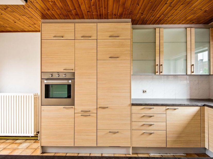 Ligging:<br />
Gelegen in de Sint-Antoniuswijk te Rotselaar bevindt deze woning zich in een rustige en kindvriendelijke woonomgeving. Dankzij de vlot