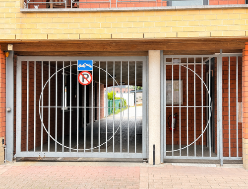                                         Garage te koop in Wilrijk, € 24.500
