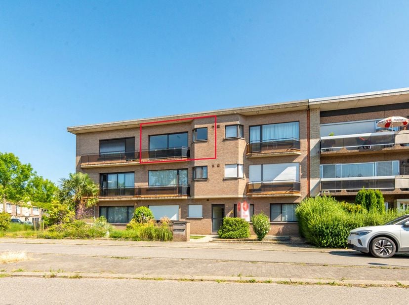 Instapklaar gerenoveerd appartement in Aartselaar.<br />
Bent u op zoek naar een instapklaar appartement waar u zonder zorgen kunt intrekken? <br />
D