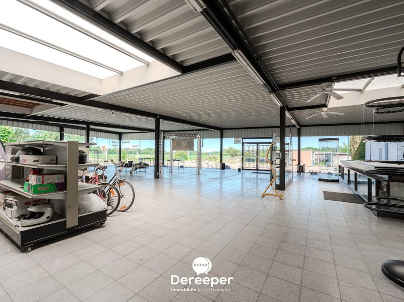 Bedrijfsvastgoed te koop in Eernegemweg 86,
                    8490 Jabbeke