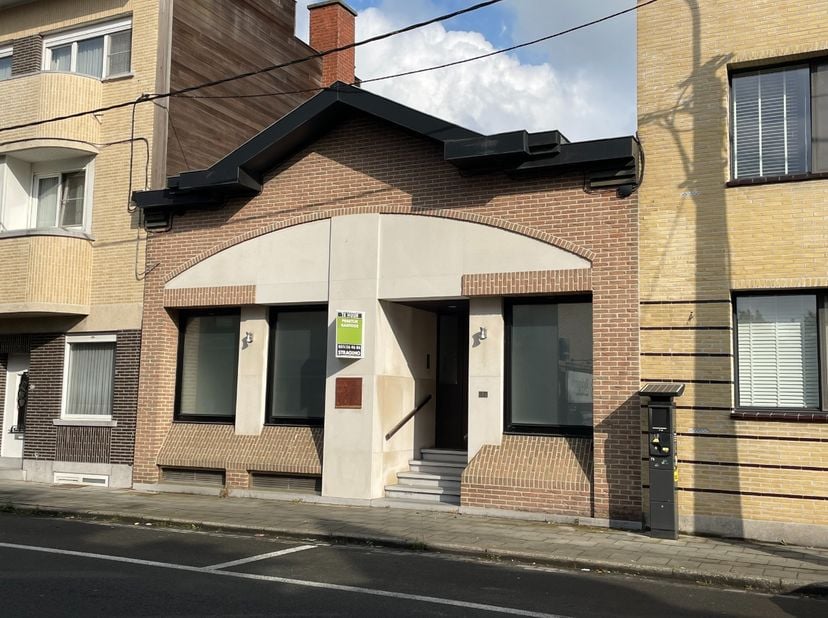 Bien professionnel à vendre
                    à 8800 Roeselare