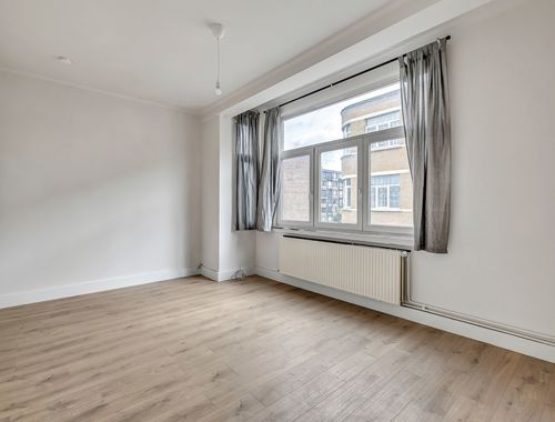                                         Appartement te koop in Elsene, € 320.000
