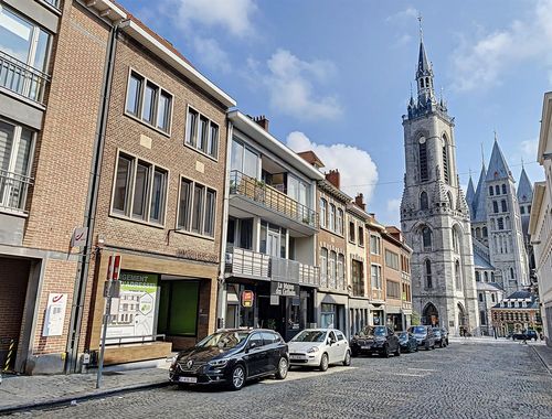                                         Bâtiment commercial à louer à Tournai, € 1.500
