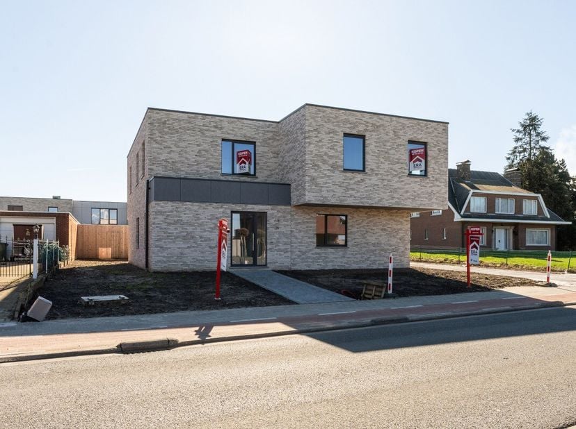 br&amp;gt;In de Koolputstraat in Melsele kan je jouw nieuwe thuis al komen! Dit hedendaags nieuwbouwproject bestaat uit 9 ruime &amp; afgewerkte woningen. De