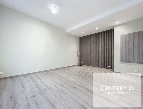                                         Autre à louer à Braine-l'Alleud, € 220
