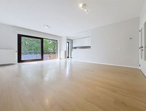                                         Appartement à louer à Woluwe-Saint-Pierre, € 1.450
