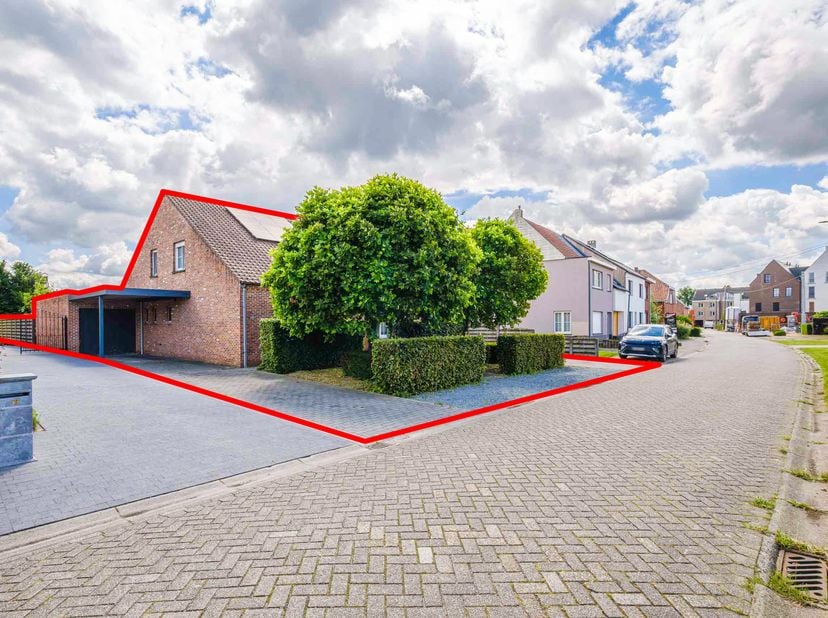 VRIJSTAANDE WONING IN CENTRUM VLIMMEREN -<br />
<br />
Deze instapklare eengezinswoning ligt zeer centraal in Vlimmeren en toch vrij rustig op een per