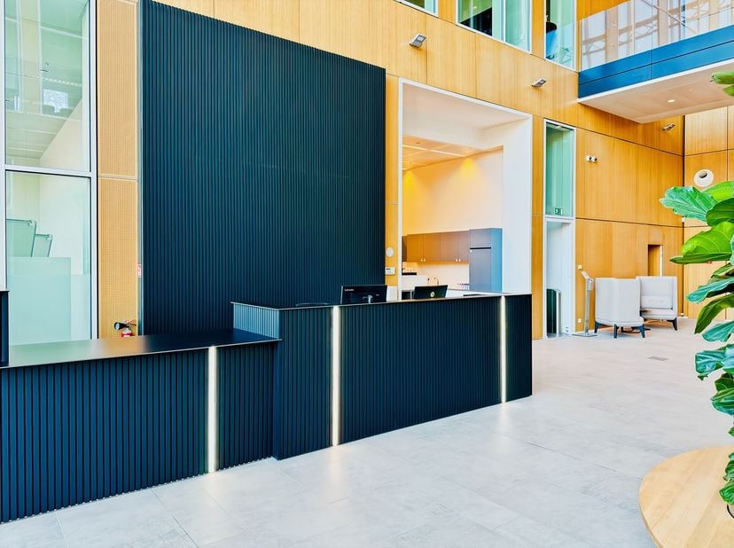 Volledig uitgerust privékantoor voor u en uw team in Regus Docks Bruxsel<br />
<br />
Dit aanbod omvat een eigen kantoorruimte met service voor 2 werk