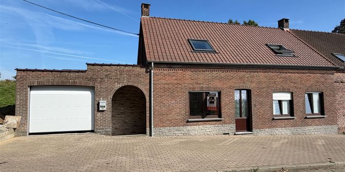 Huis te huur in Rue d'Houtaing 118, 7812 Houtaing
