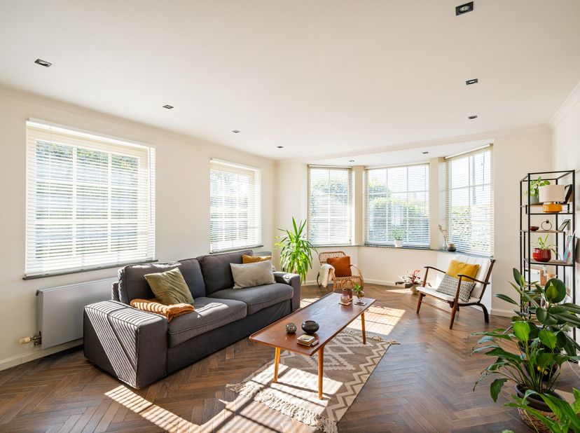 Cette villa individuelle est située dans un emplacement de choix à Leopoldsburg sur un magnifique terrain de 10 ares 76 ca.<br />
<br />
La maison se