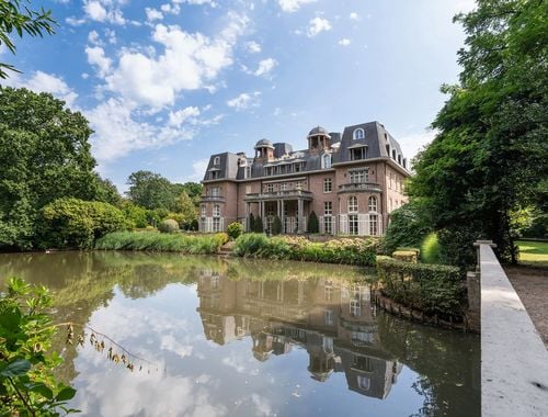                                         Duplex te koop in Kapellen, € 750.000
