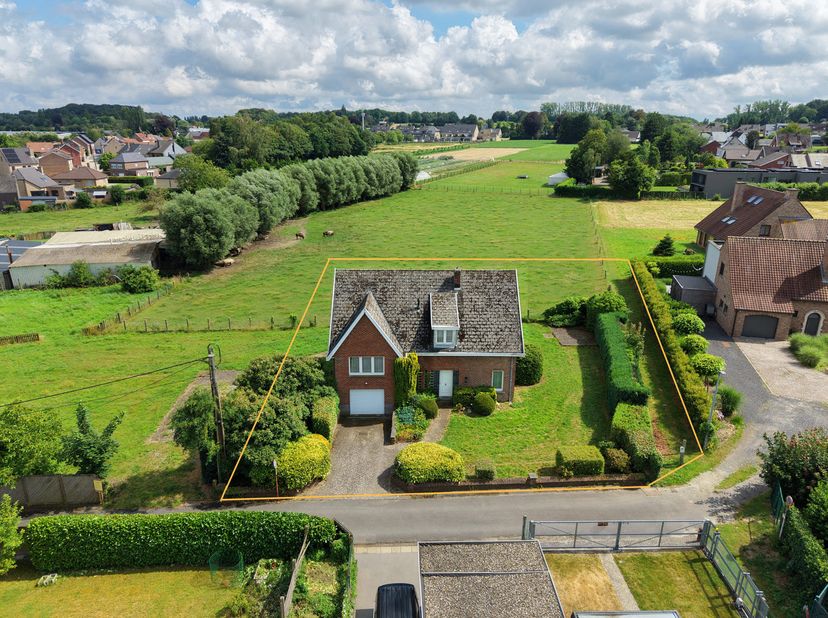 Huis te koop in Reusweg 1,
                    1790 Hekelgem