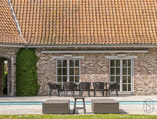                                         Kasteel te koop in Kruishoutem, € 1.185.000
