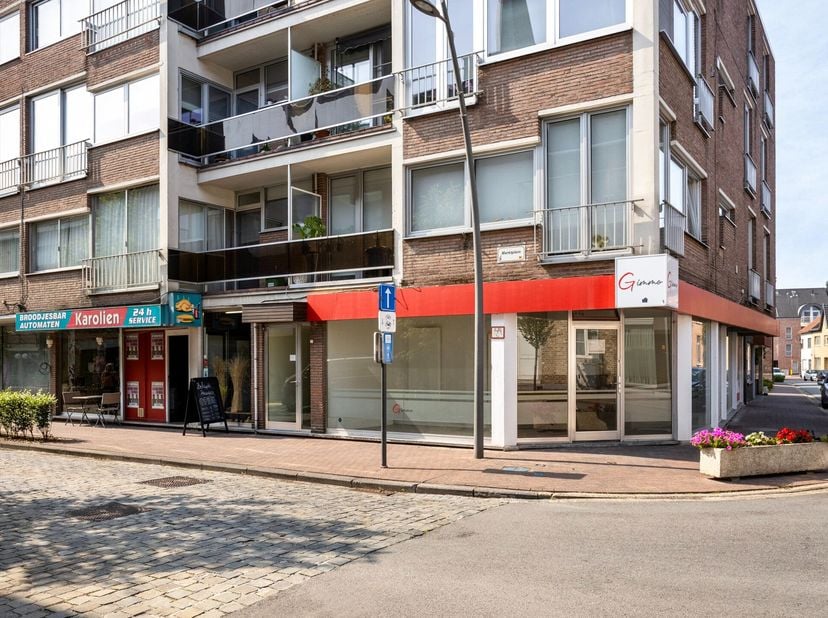 Bien professionnel à vendre à Marktplein 27,
                    3590 Diepenbeek