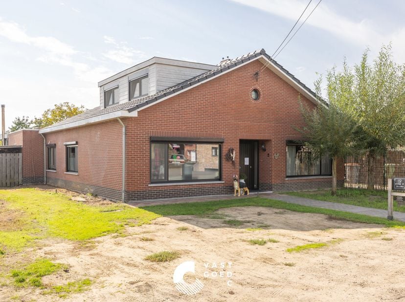 Huis te koop in Tulpenstraat 8,
                    3950 Bocholt