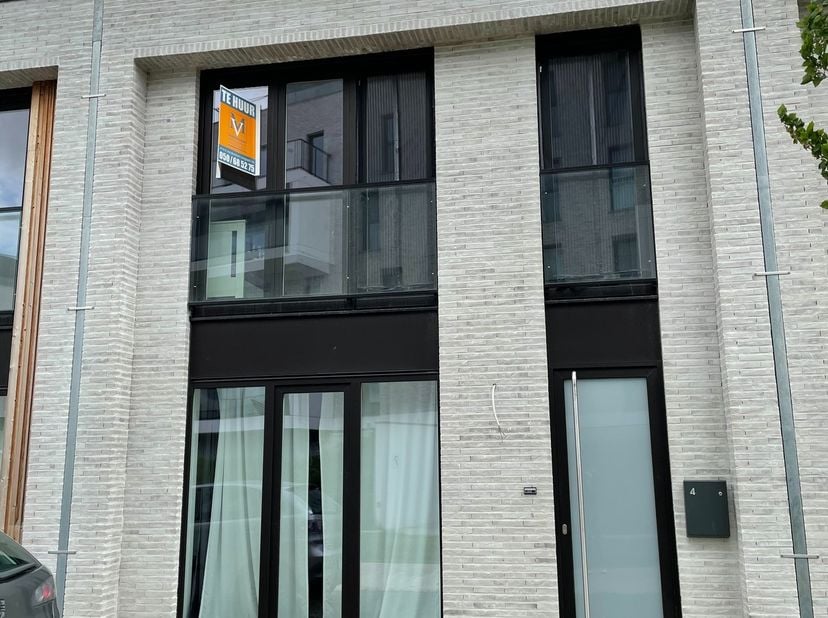 Huis te huur in Rozendaalstraat 4,
                    8800 Roeselare