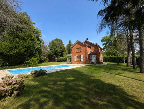                                         Villa te koop in Marcinelle, € 475.000
