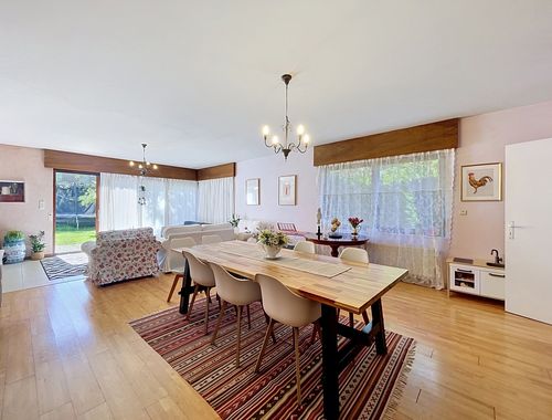                                        Immeuble d'appartements à vendre à La Hulpe, € 510.000
