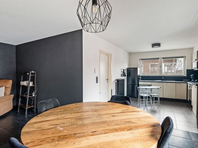 Journée portes ouvertes le 14 mars de 12h30 à 13h30<br />
Appartement clé en main (65 m²) avec 1 chambre et terrasse<br />
Situation :<br />
Cet appar