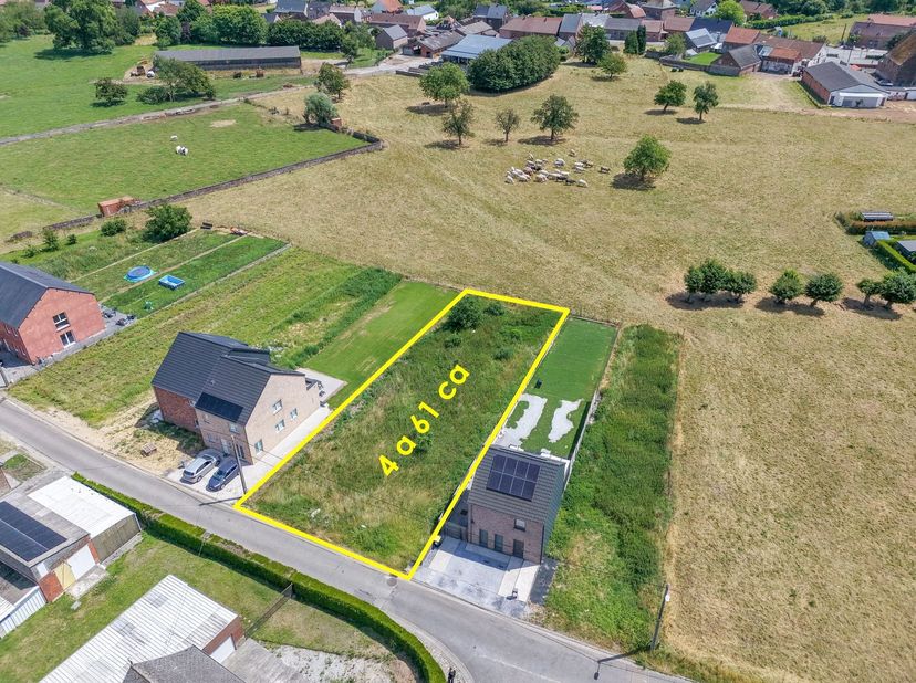 REF 6989 - Rue Maurice Dumont, lot 10 - Neufmaison ( à gauche du numéro 34)<br />
Découvrez ce terrain à bâtir idéalement situé dans un lotissement pa