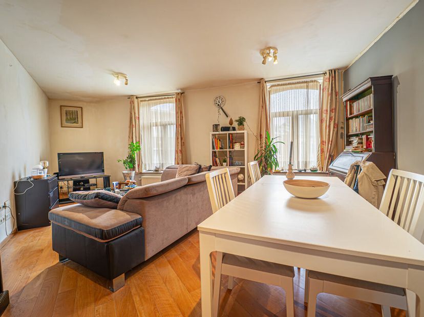 Idéal pour un investissement (Partie prof. + appartement )