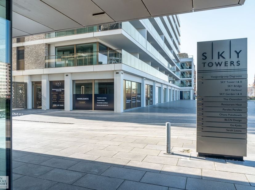 Op zoek naar een exclusieve sky-high business locatie ? Zoek niet verder en ontdek het nieuwe stadsdeel in het centrum van Oostende: SKY DISTRICT.&amp;nbs