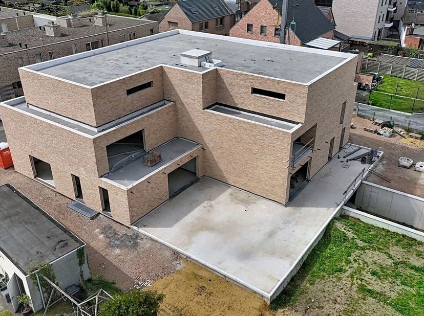 Appartement te koop in Heldenplein 33 bus 2.2,
                    3945 Oostham