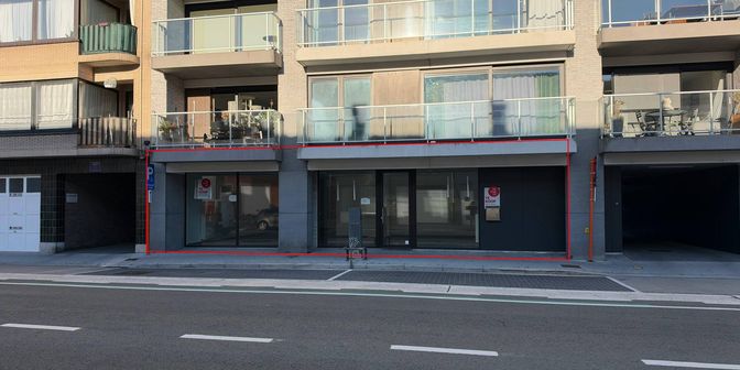 Bedrijfsvastgoed te huur in Brugsesteenweg 13 - 17, 8800 Roeselare