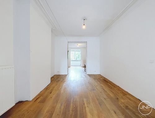                                         Duplex te koop in Schaarbeek, € 260.000
