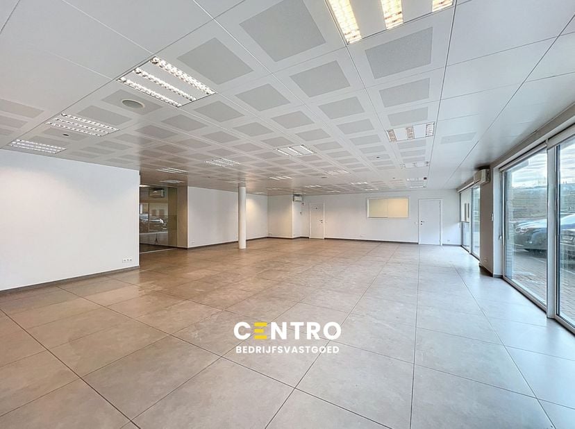 Bien professionnel à louer
                    à 8800 Roeselare