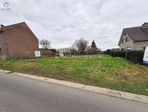                                         Bouwgrond te koop in Sint-Martens-Lierde, € 135.000
