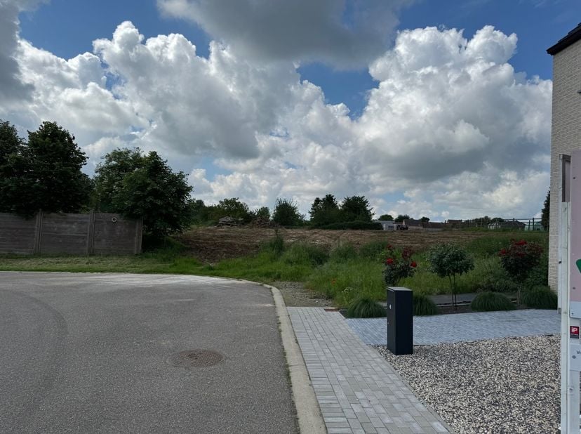 Ontdek onze nieuwste verkaveling in het charmante Mechelen-Bovelingen (Heers), waar wij prachtige bouwgronden aanbieden voor zowel open als halfopen b