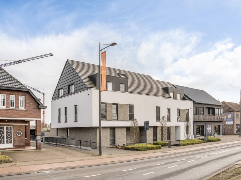 In ons nieuwbouwproject&amp;nbsp;'James' in Sint-Lambrechts-Herk hebben wij nog enkele ondergrondse parkeerplaatsen te koop. Met het openbaar vervoer bere