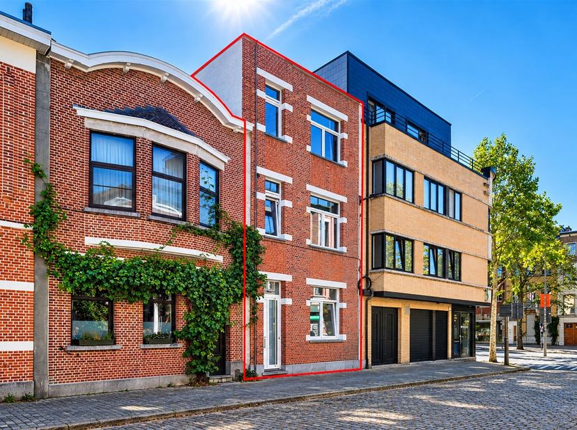 Huis te koop in Jules van beylenstraat 2,
                    2140 Borgerhout