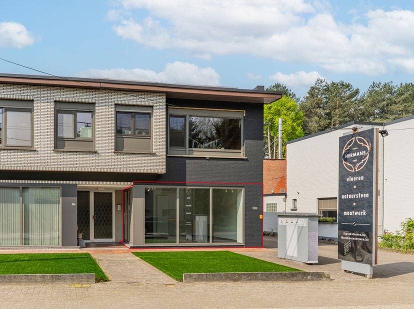 Te koop: instapklaar gerenoveerd appartement met 1 slaapkamer in Lichtaart – €215.000<br />
Op zoek naar een instapklaar appartement op een rustige, m