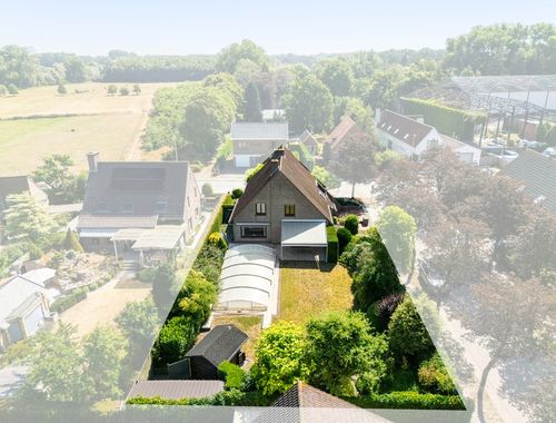                                         Villa te koop in Assebroek, € 825.000

