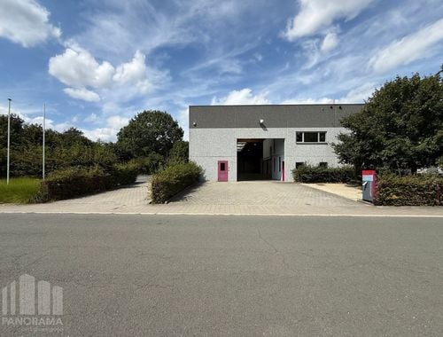                                         Bedrijfsgebouw te huur in Zulte, € 4.200
