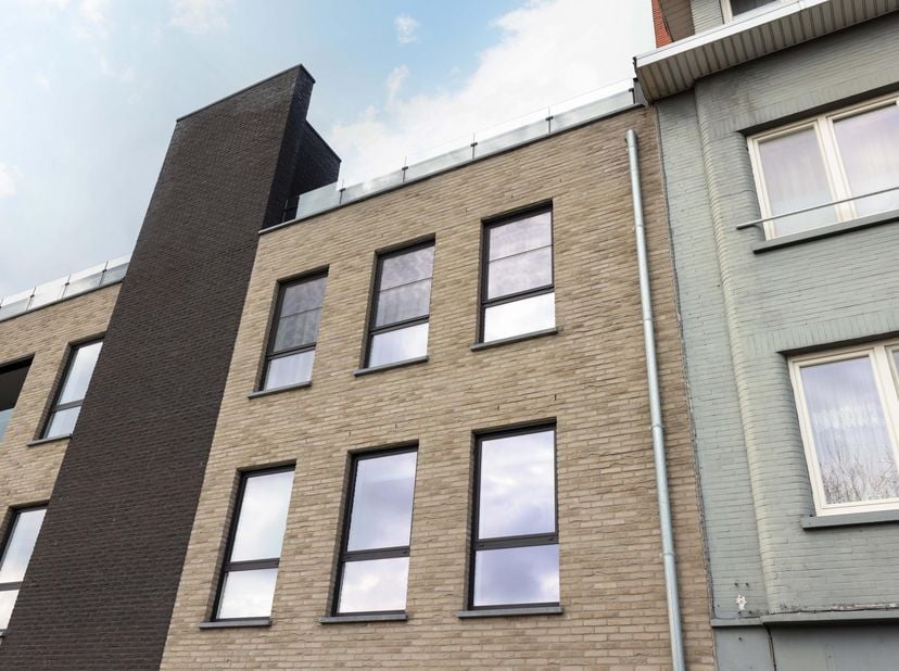 Bel appartement neuf et moderne à louer, offrant tout le confort nécessaire.<br />
<br />
1 chambre spacieuse<br />
Appartement neuf et prêt à emménag