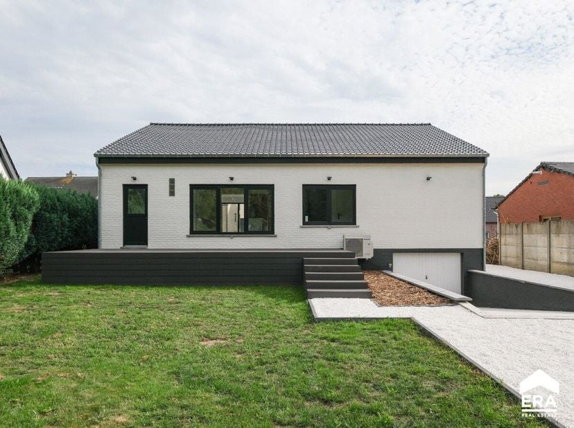 [[ CE BIEN PARTICIPE À LA JOURNÉE MAISONS OUVERTES ERA LE 14/3 DE 9:30 À 10:30 ]]<br />
Ce bien participe à la Journée Maisons Ouvertes ERA. Visitable
