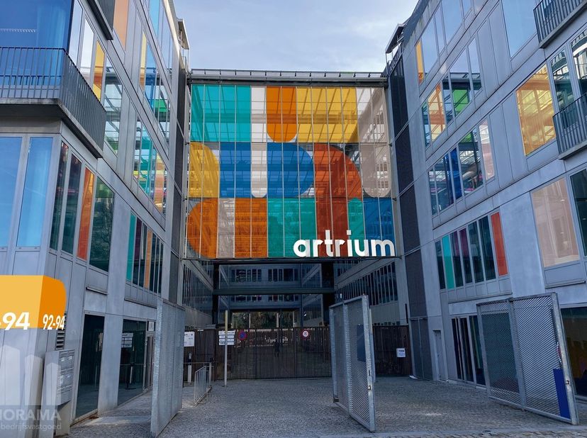 Bureau de 449&amp;nbsp;m² situés à un emplacement stratégique de premier choix, à proximité immédiate de la gare de Bruxelles-Nord. À moins de 3 minutes à