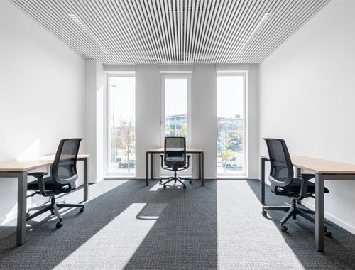                                         Immeuble de bureaux à louer à Anderlecht, € 879
