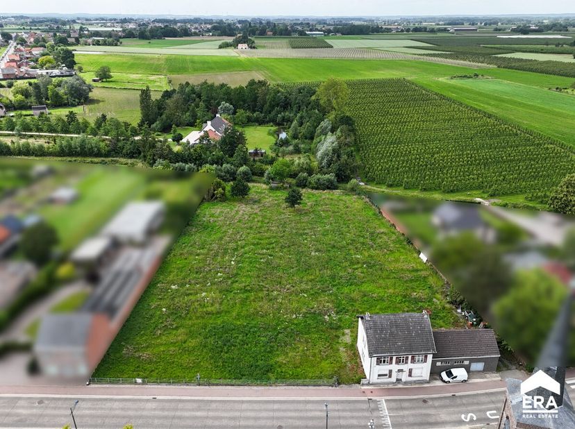 Mooie bouwgrond voor open bebouwing op 7are 99ca, rustig en toch centraal gelegen in het centrum van Wijer. Voor meer info, ga naar https://www.era.be