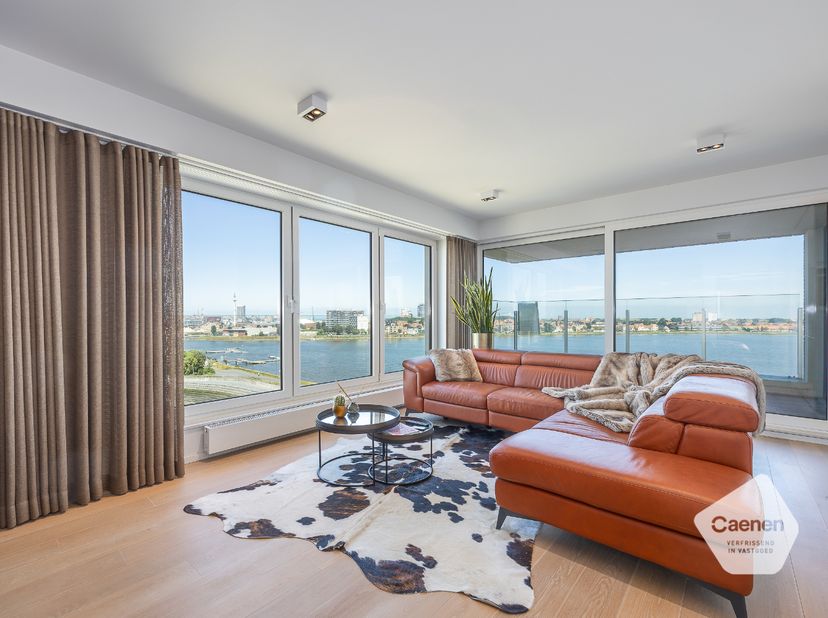 <br />
	Modern instapklaar appartement met mooi zonneterras aan de rand van de Spuikom te Bredene met panoramische uitzicht!<br />
	Omschrijving: inko