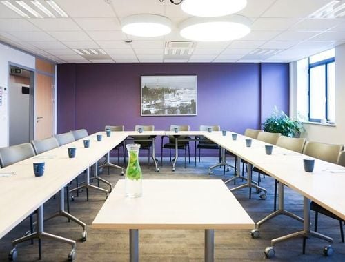                                         Bedrijfsgebouw te huur in Antwerpen, € 59.350
